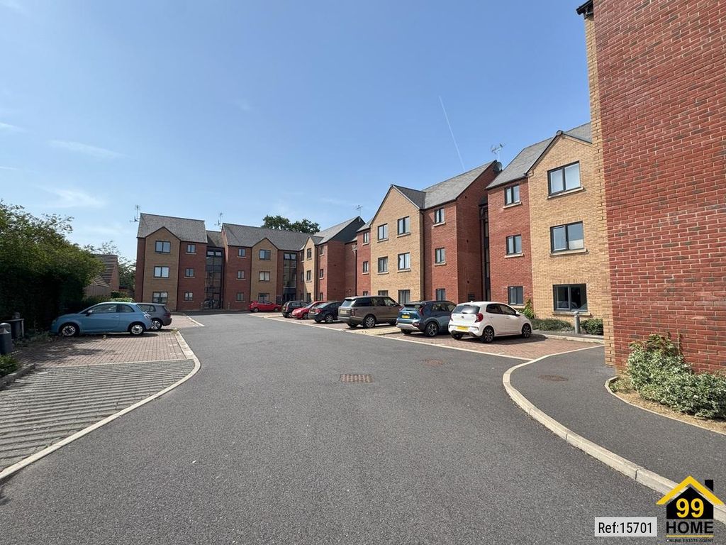 Property photo 1 of 9 Photo 0