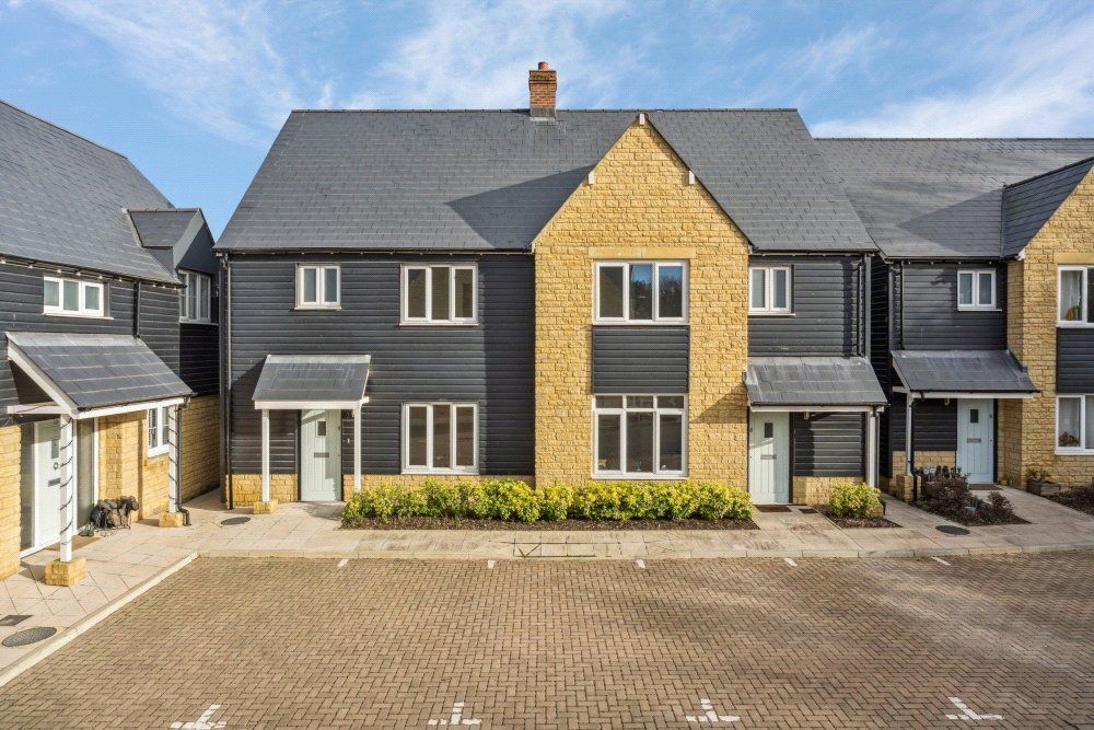 Property photo 1 of 24 Canal Close