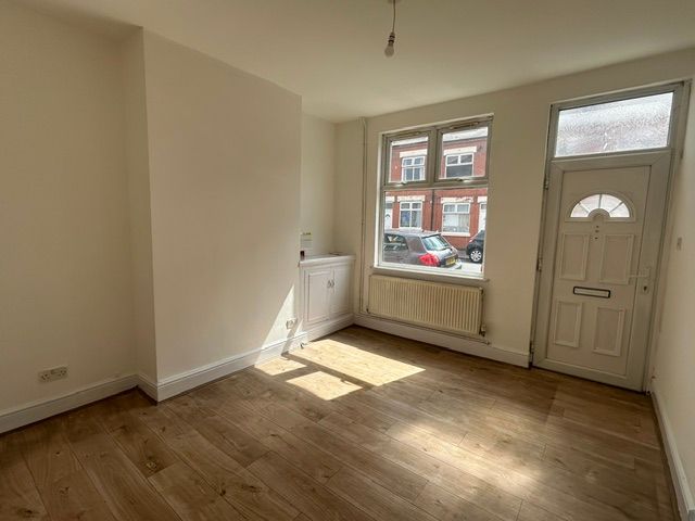 Property photo 2 of 26