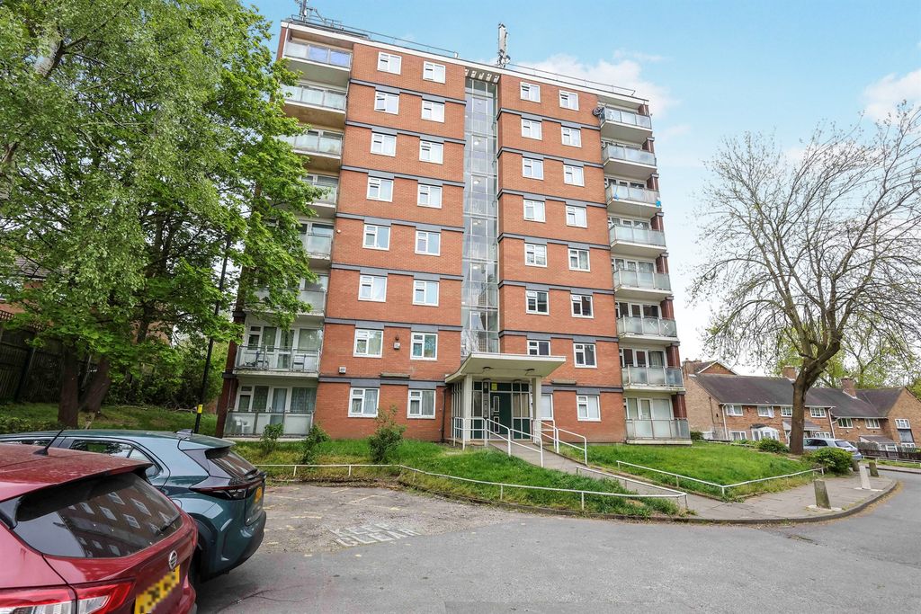 Property photo 1 of 8