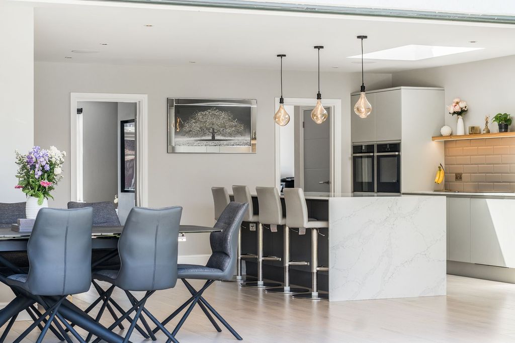 Property photo 1 of 18 Kitchen/ Dining Room