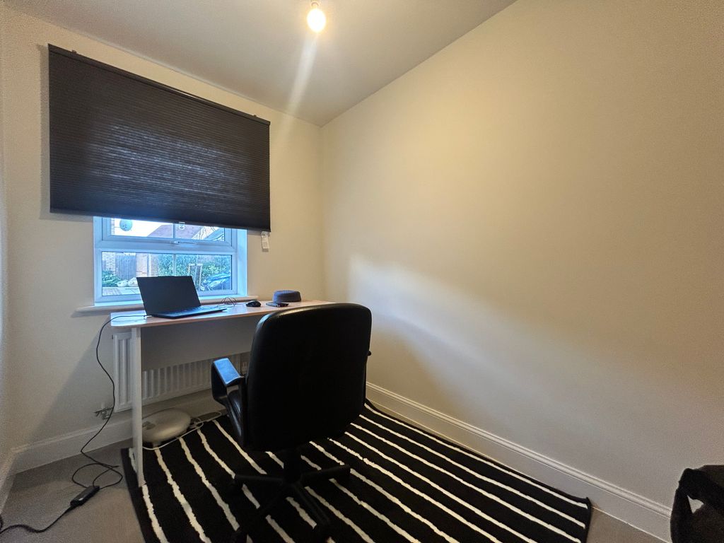 Property photo 2 of 18 Image