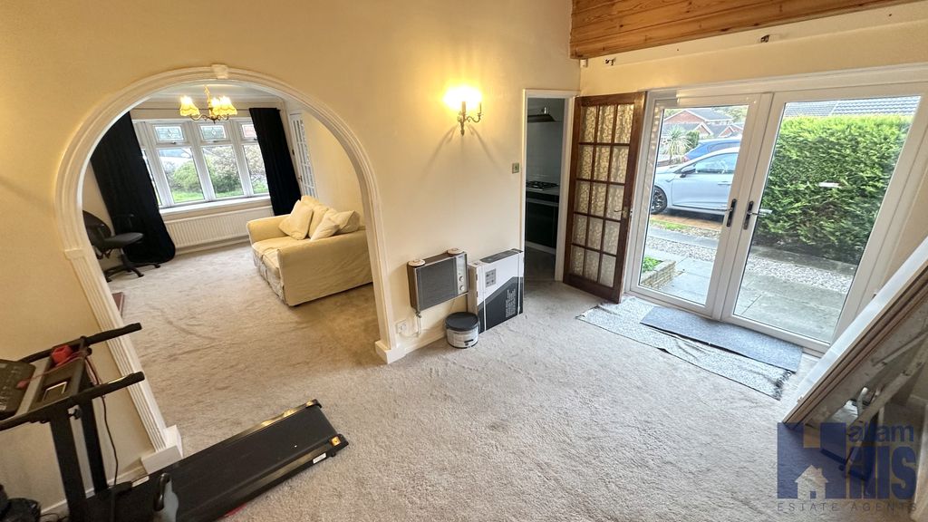 Property photo 3 of 15