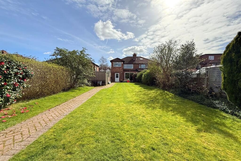 Property photo 2 of 21