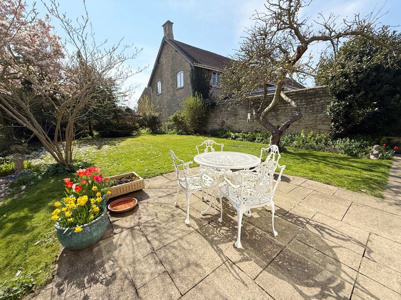 Property photo 3 of 17 Garden