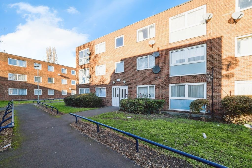 Property photo 1 of 12