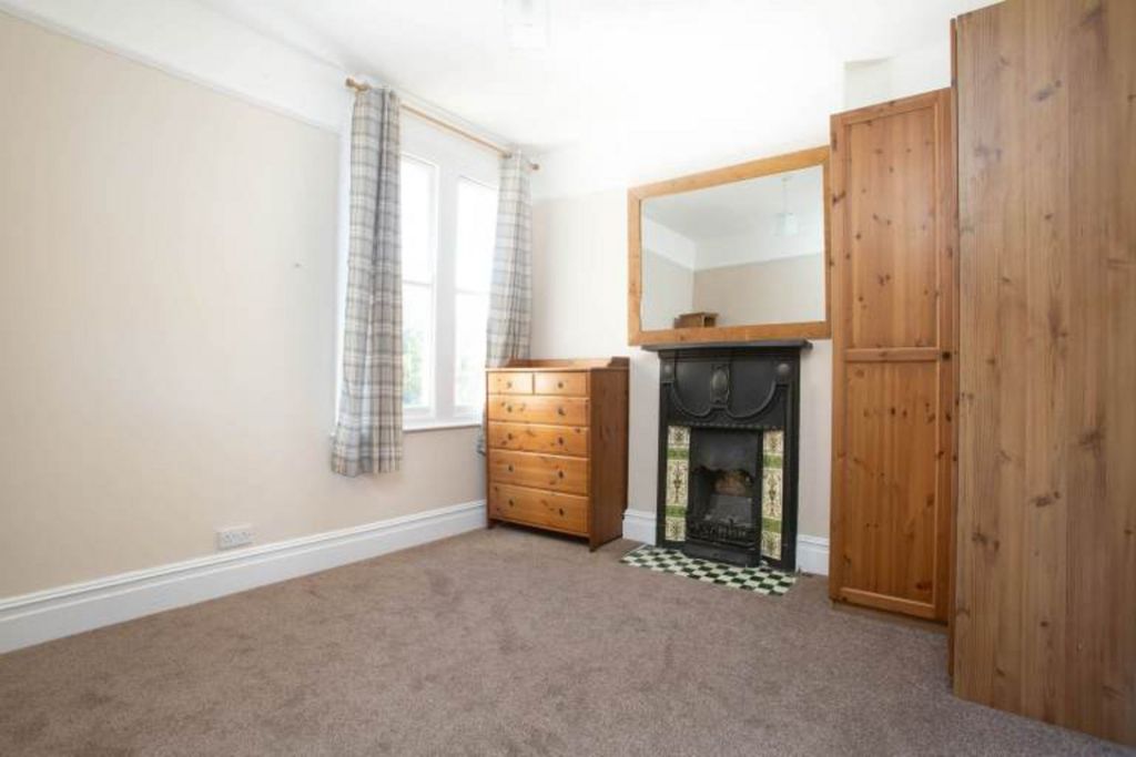 Property photo 2 of 8