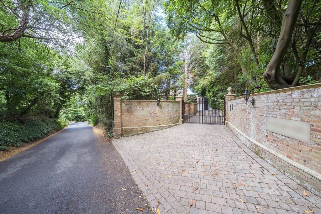 Property photo 2 of 31 External