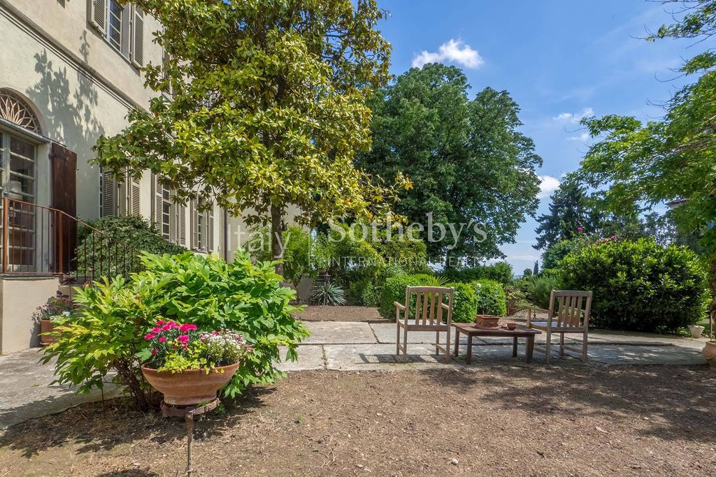 Property photo 3 of 26