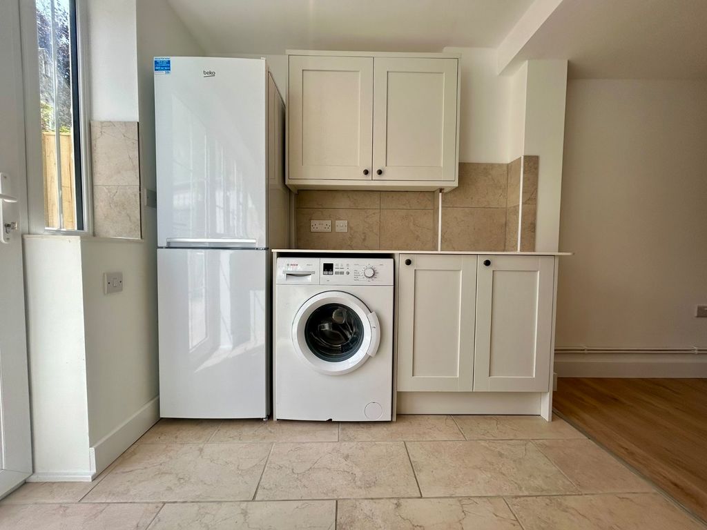 Property photo 3 of 12 Picture No. 13