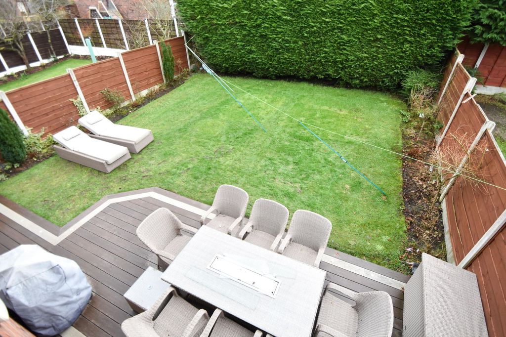 Property photo 3 of 34