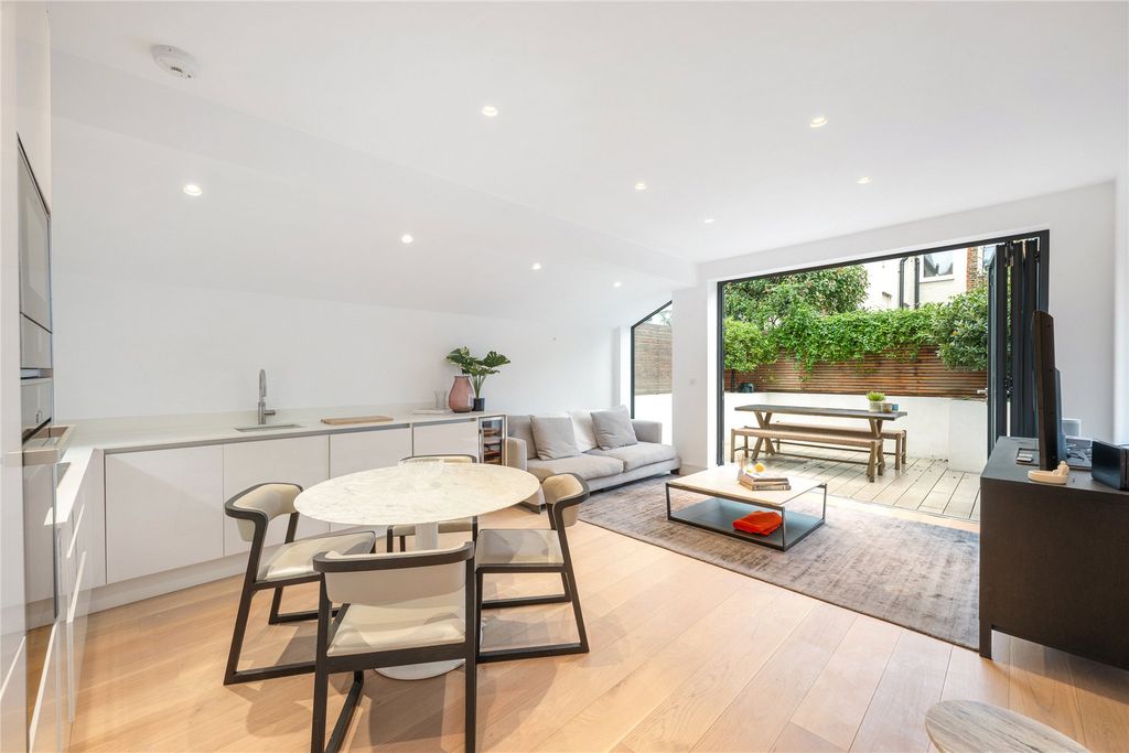 Property photo 1 of 8 Picture No. 05