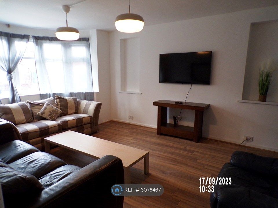 Property photo 2 of 24