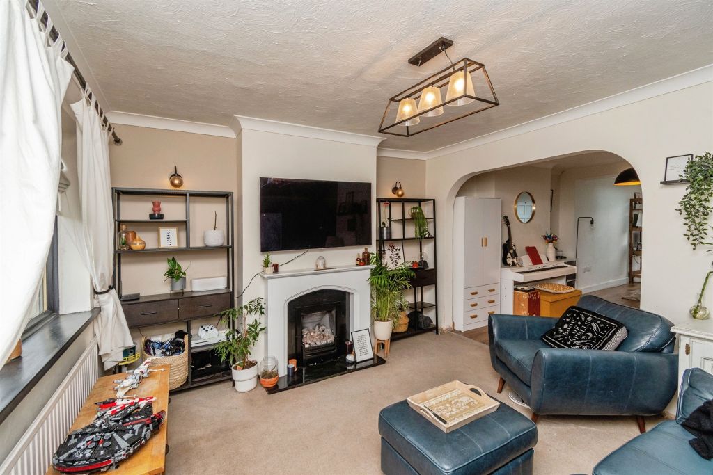 Property photo 2 of 20