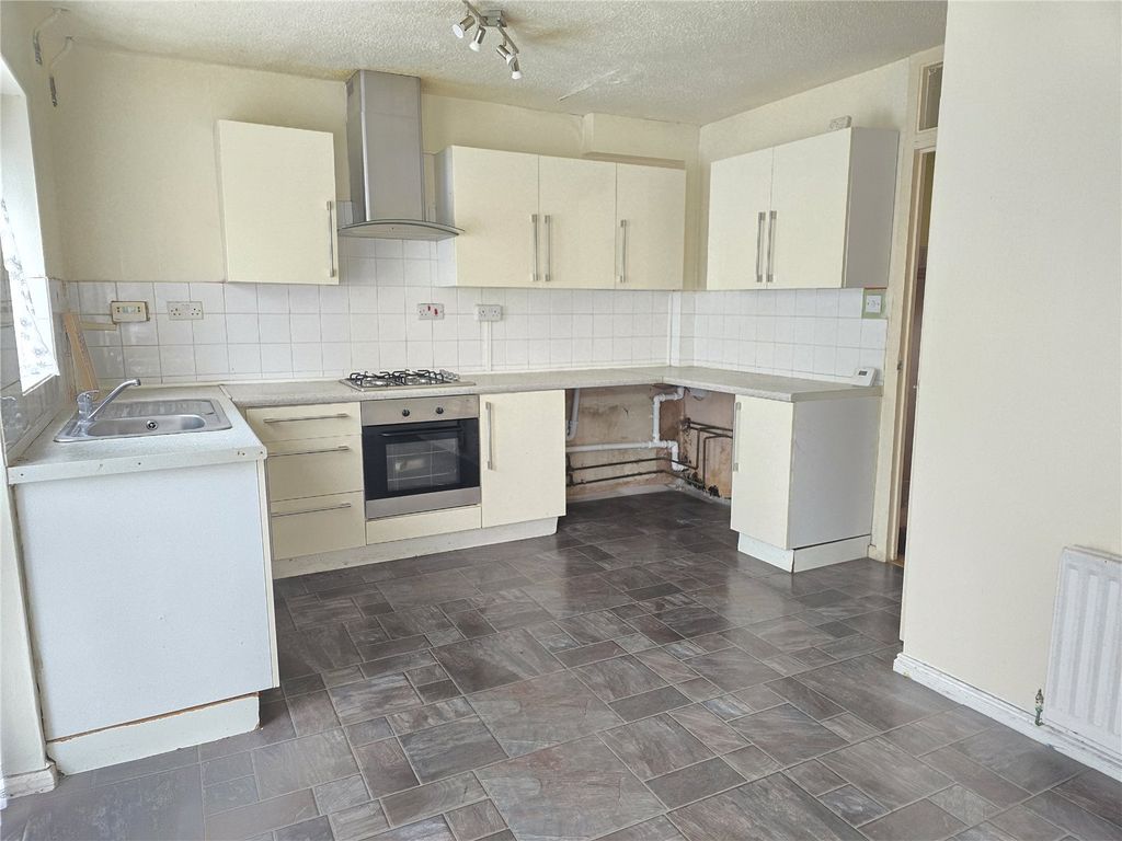 Property photo 2 of 13 Picture No. 20