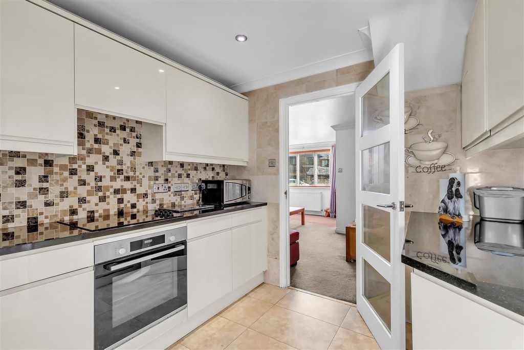 Property photo 3 of 17 Kitchen 1B.Jpg