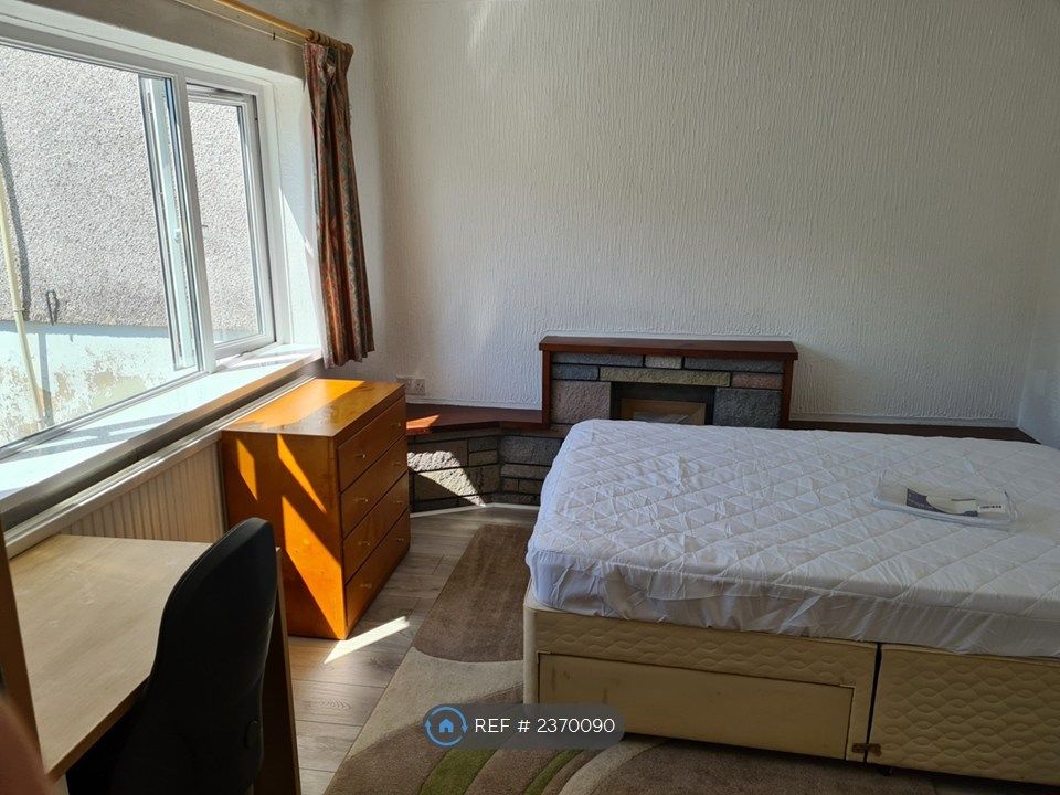 Property photo 1 of 14 Room 1