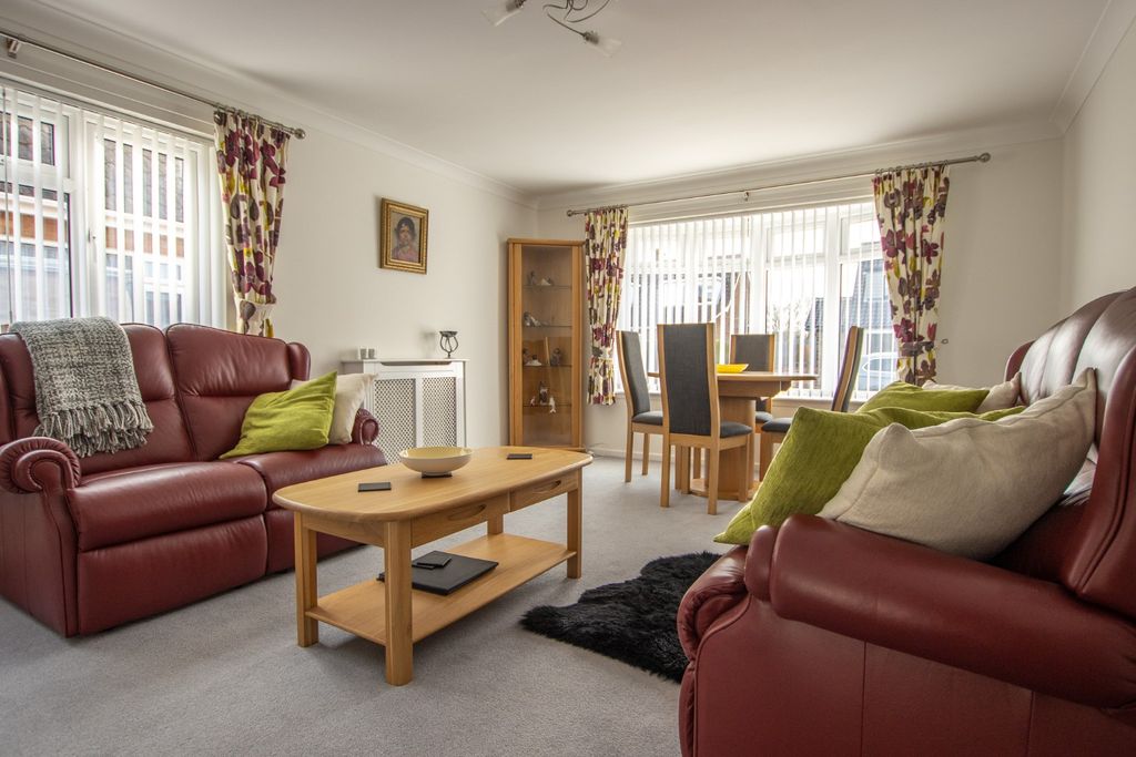 Property photo 3 of 18 3935117