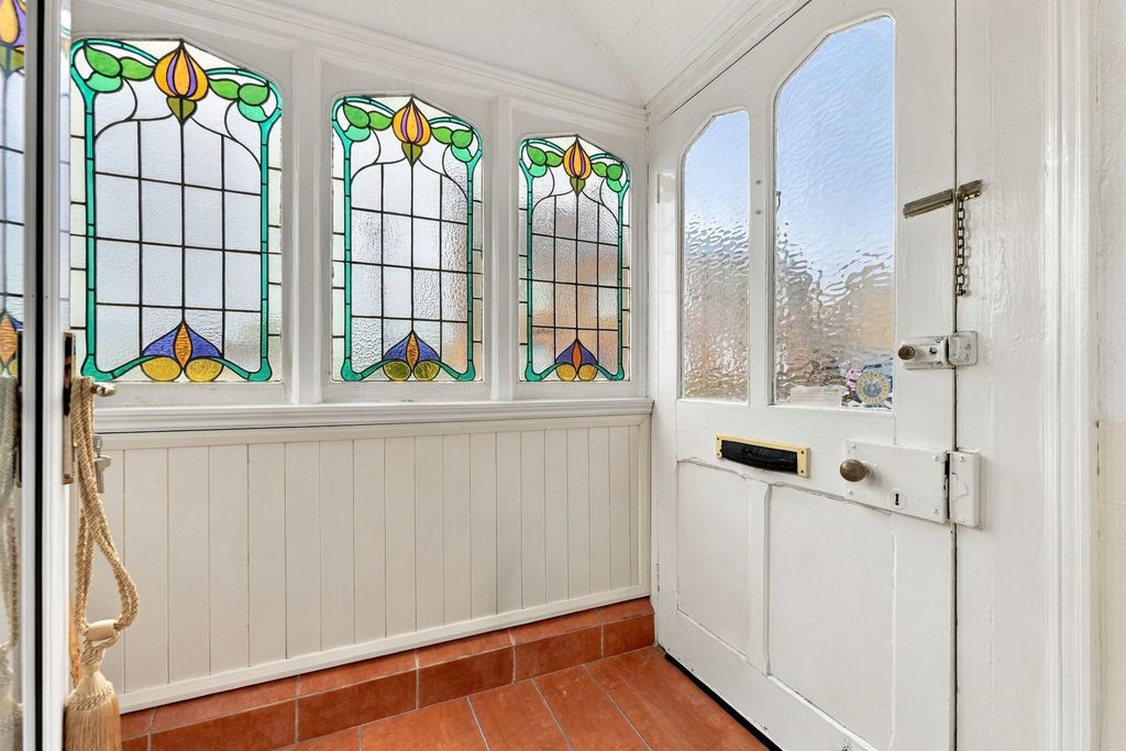 Property photo 2 of 30