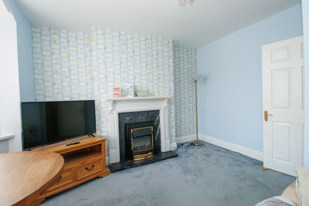 Property photo 3 of 25