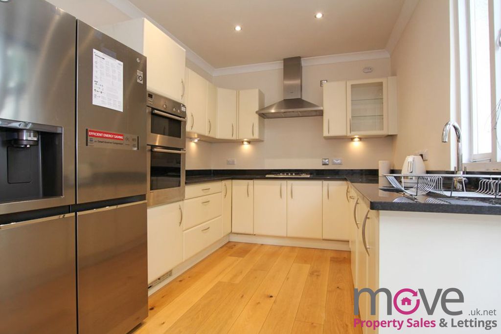 Property photo 2 of 13 Photo 10