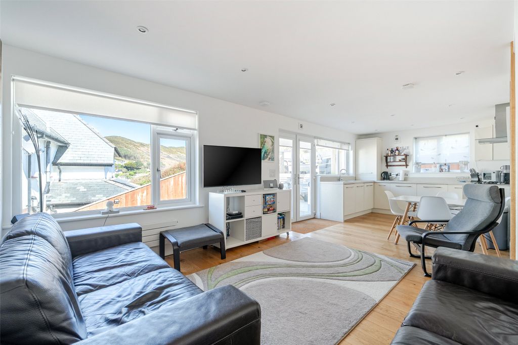 Property photo 2 of 22 2 - Picture No. 09