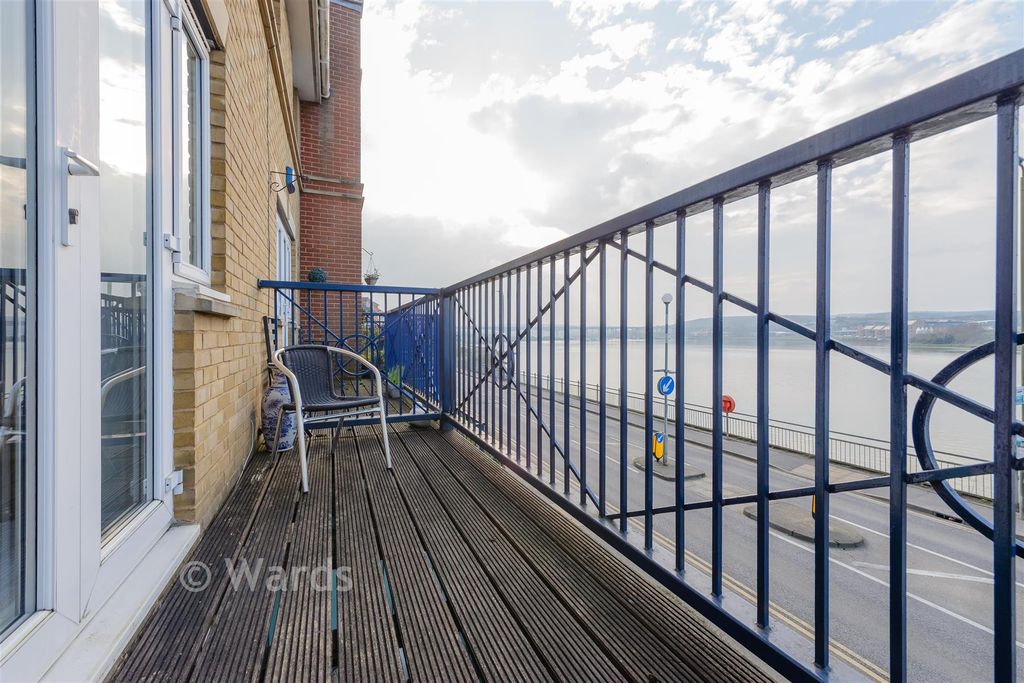 Property photo 3 of 12 Balcony