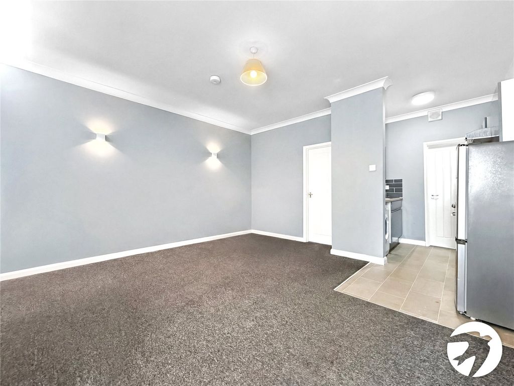 Property photo 3 of 10 Picture No. 03