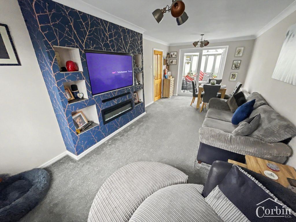 Property photo 3 of 14