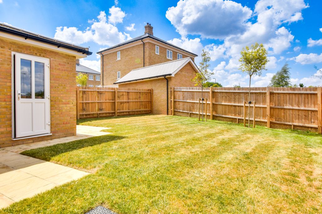 Property photo 3 of 31 Dsc_0142-Dsc_0144