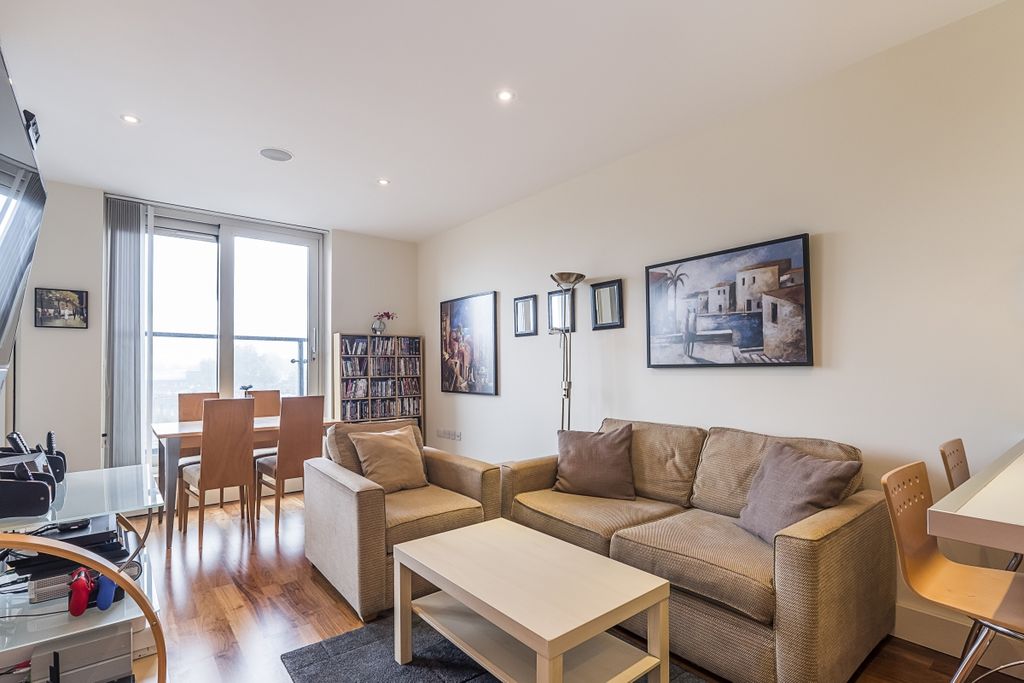 Property photo 1 of 11 Reception Room
