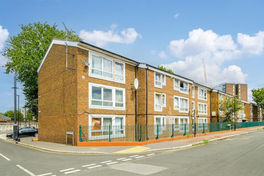 Property photo 1 of 23 7 Bettons Park-25_Web.Jpg