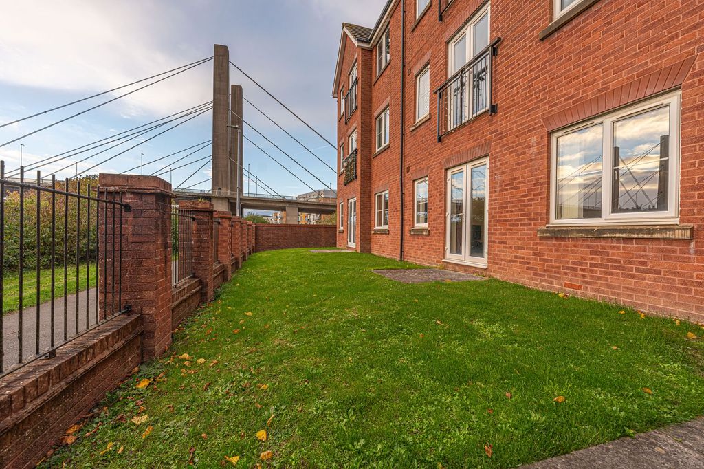 Property photo 2 of 16