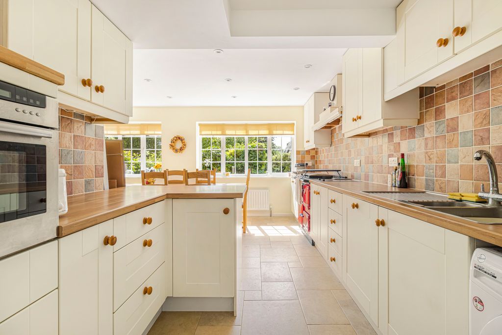 Property photo 2 of 39 3154644