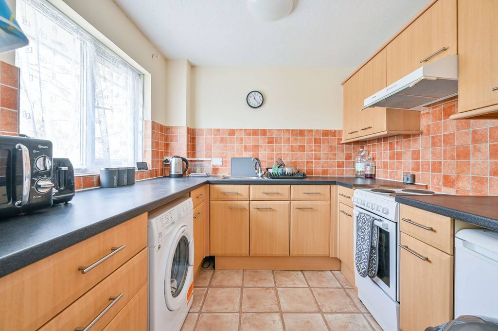 Property photo 3 of 7