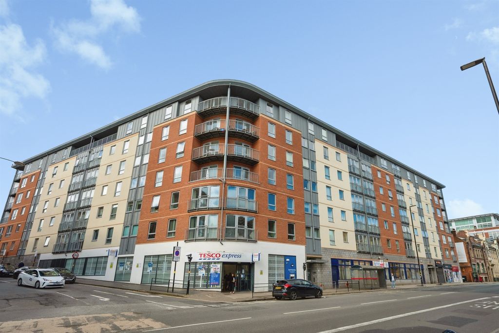 Property photo 3 of 15