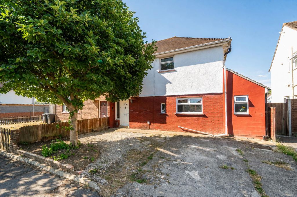 Property photo 1 of 18 Front