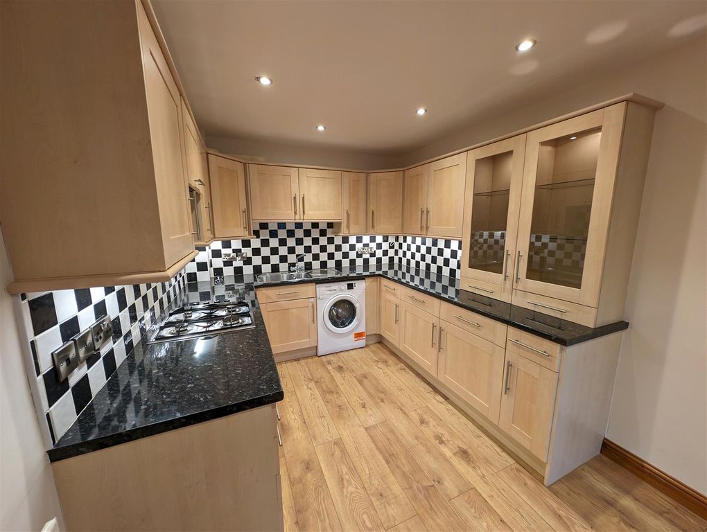 Property photo 3 of 13 Kitchen/Diner