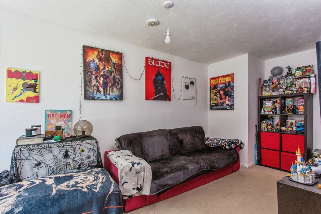 Property photo 3 of 10 Lounge