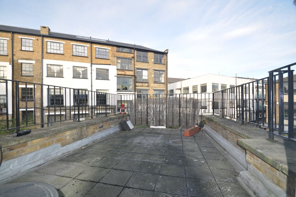 Property photo 3 of 8