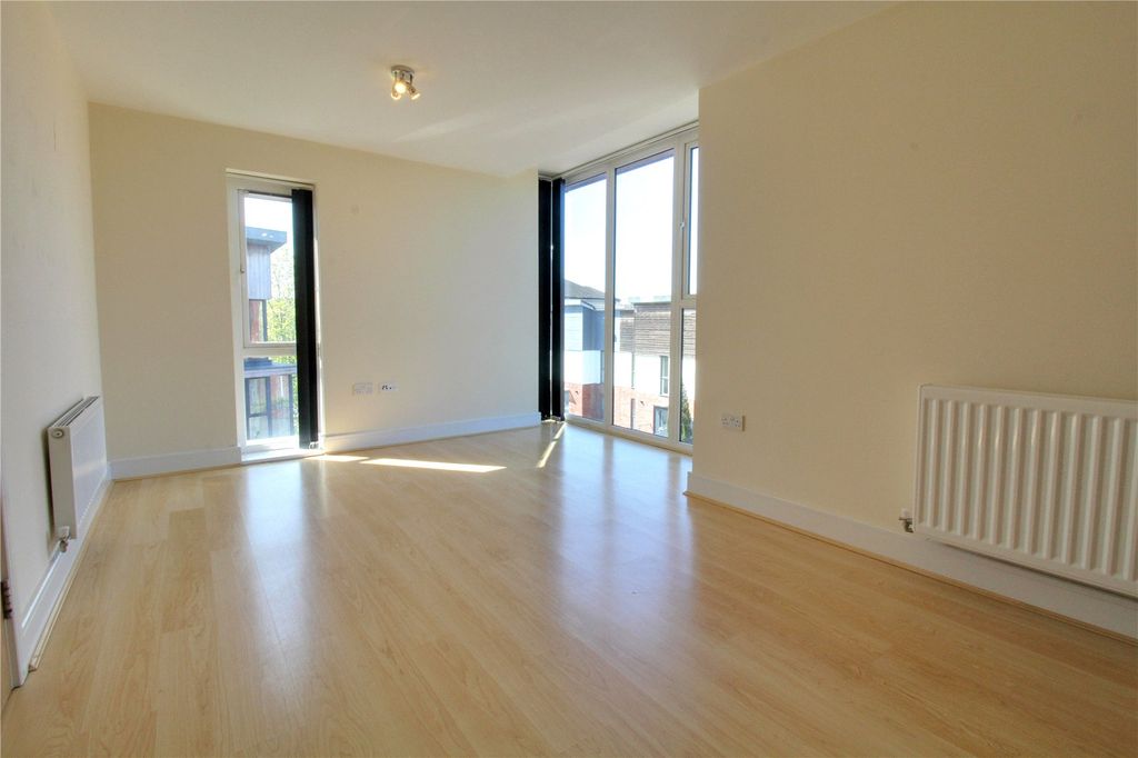 Property photo 3 of 16 Picture No. 15