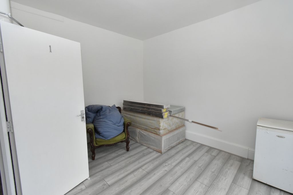 Property photo 3 of 13 Gallery