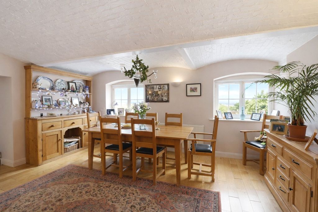 Property photo 3 of 15 3 - Picture No. 03