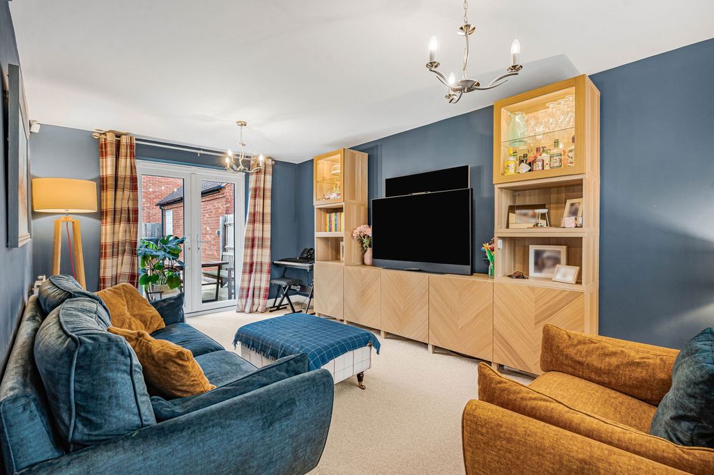 Property photo 2 of 20