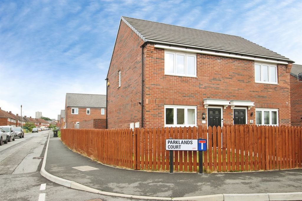 Property photo 1 of 12