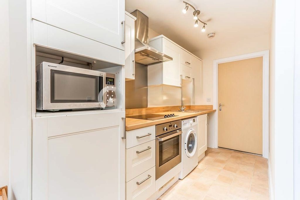 Property photo 2 of 8 Image