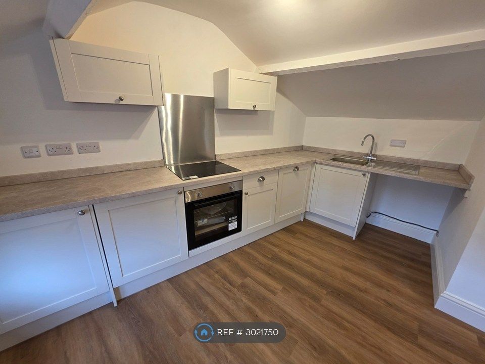 Property photo 3 of 14 Kitchen