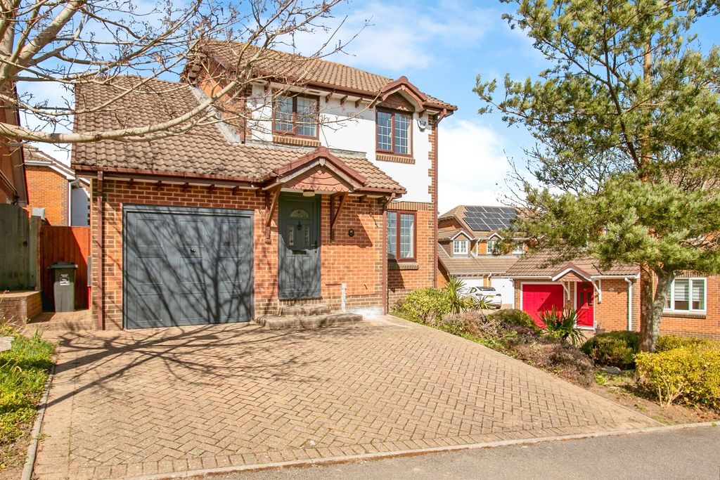 Property photo 1 of 17