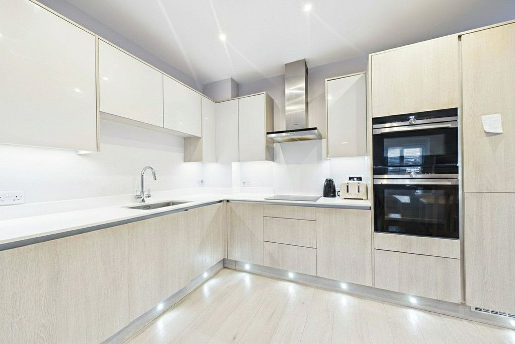 Property photo 1 of 11 Picture No. 28