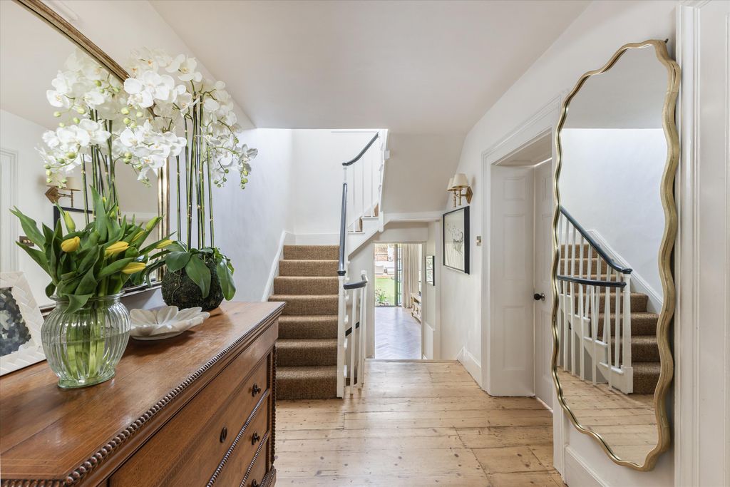 Property photo 2 of 20 Image